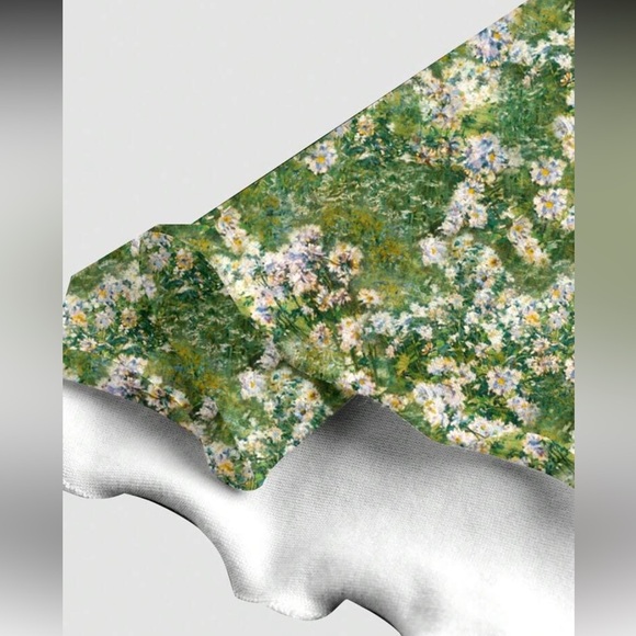 Elegant Floral Maxi Dress in Green - Picture 3 of 4